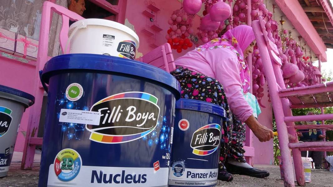 Daha önce böyle bir ev görmediniz! Türkiye'nin dört bir yanından görmeye geliyorlar, meğer çocukluk hayaliymiş 24